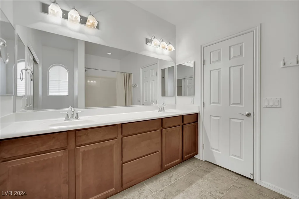 9282 Cowboy Rain, Las Vegas, NV 89178