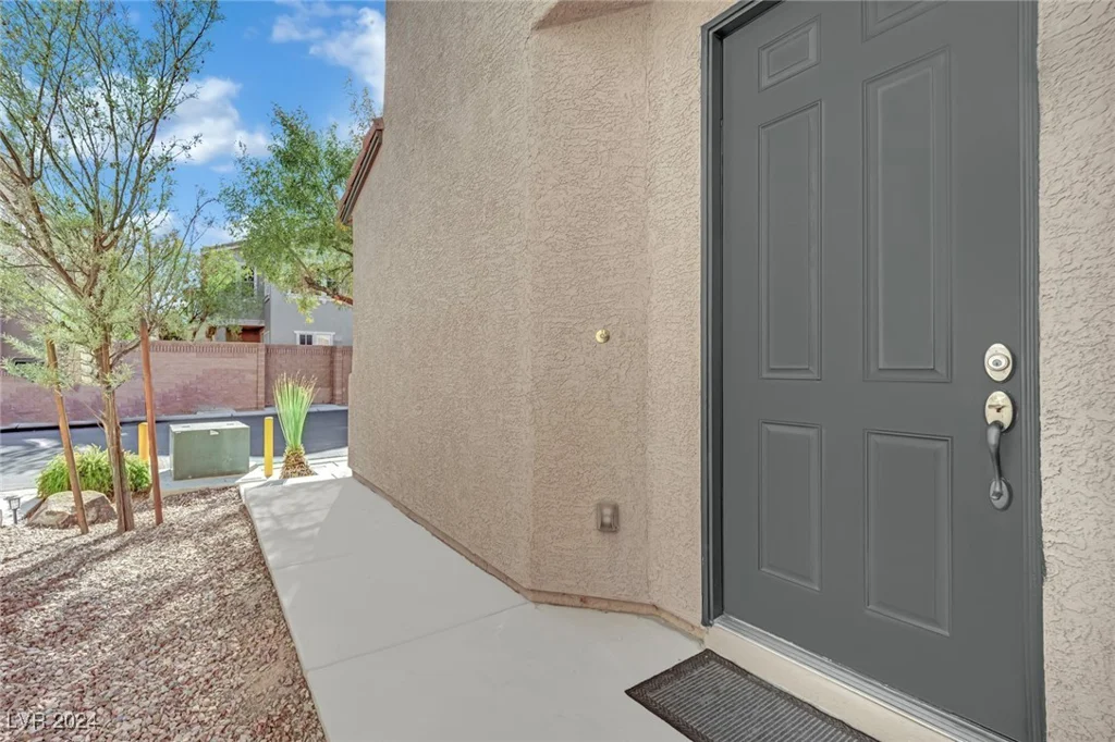 9282 Cowboy Rain, Las Vegas, NV 89178