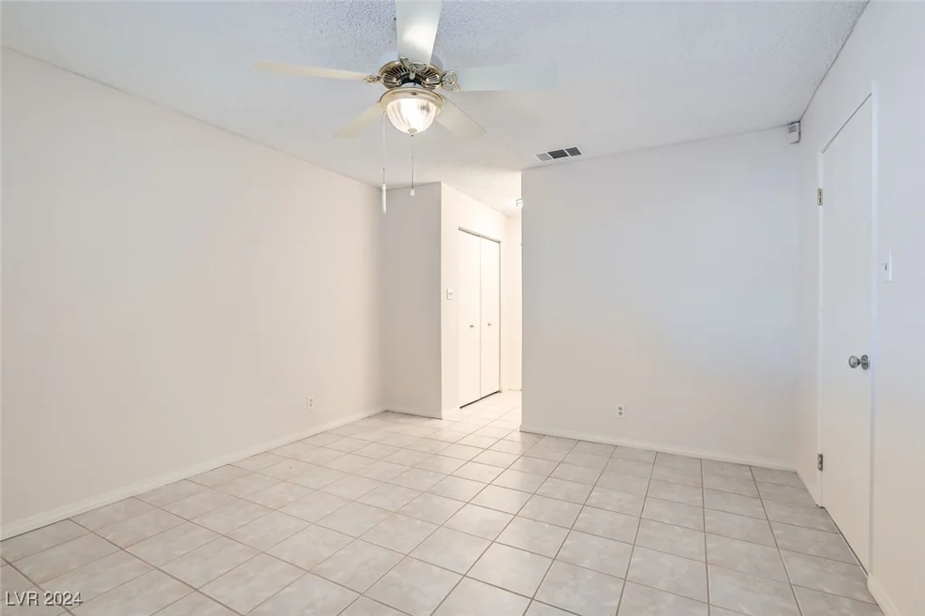 4386 El Carnal, Las Vegas, NV 89121