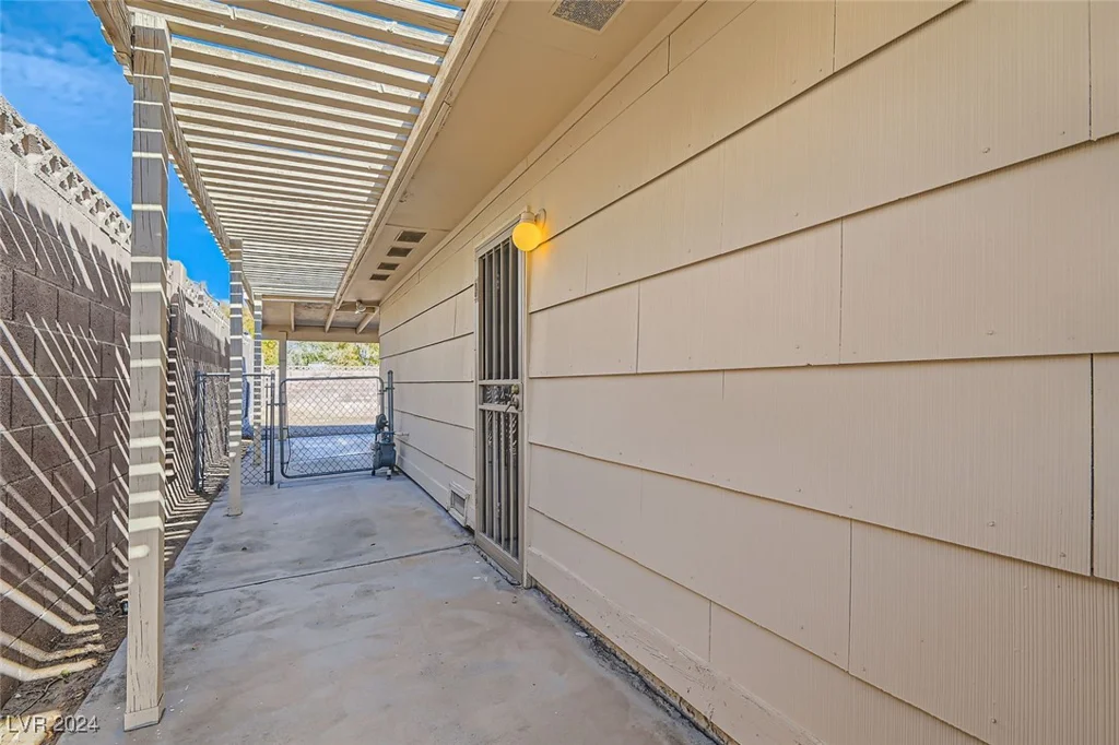 4386 El Carnal, Las Vegas, NV 89121