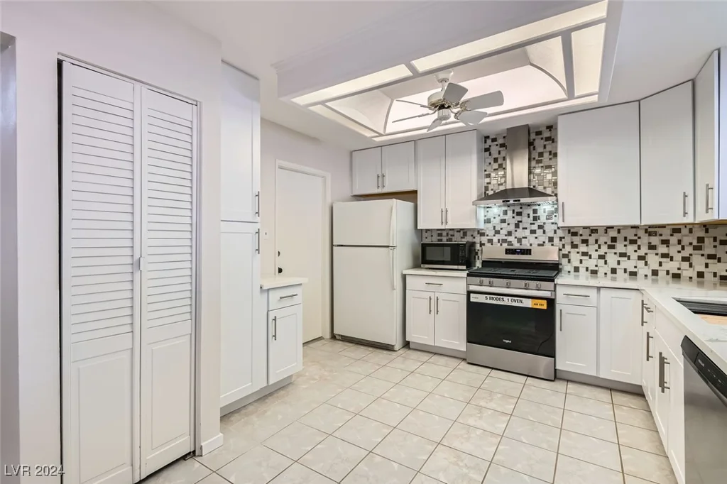 4386 El Carnal, Las Vegas, NV 89121