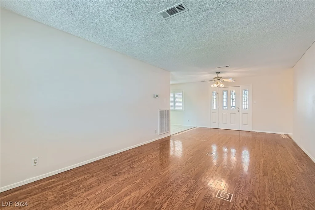 4386 El Carnal, Las Vegas, NV 89121