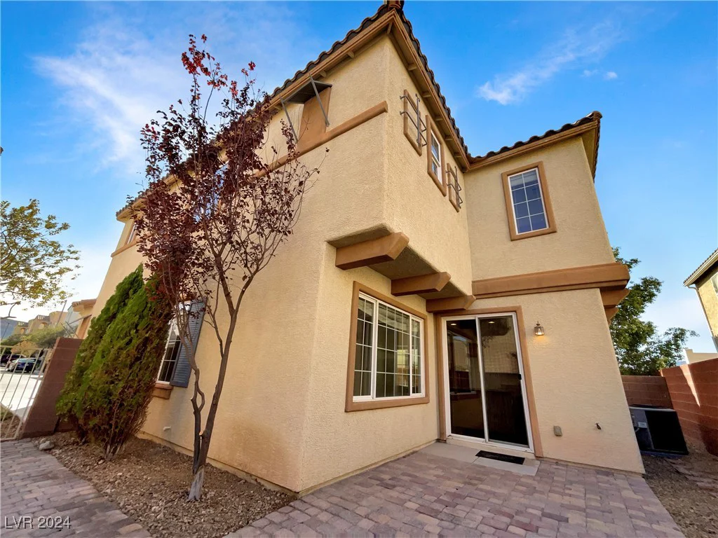 9390 Cowboy Rain, Las Vegas, NV 89178