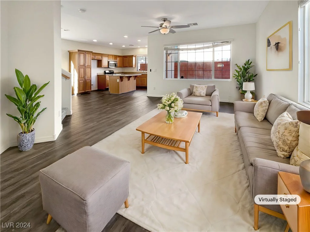 9390 Cowboy Rain, Las Vegas, NV 89178