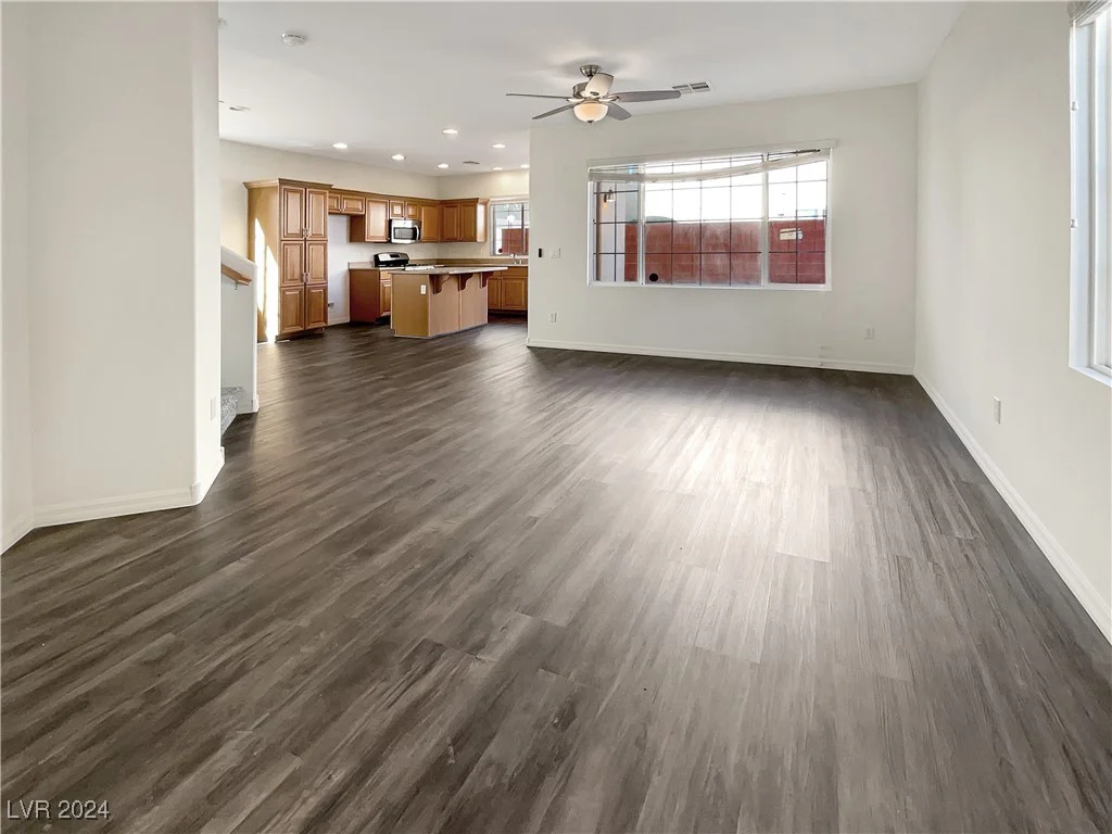 9390 Cowboy Rain, Las Vegas, NV 89178