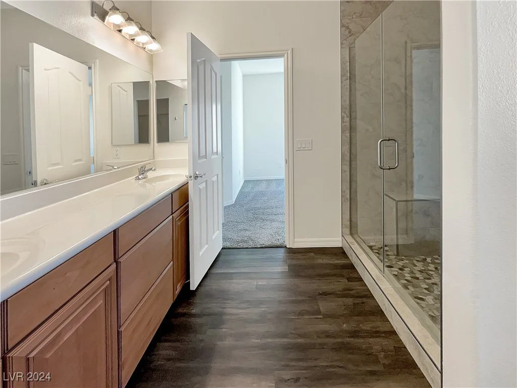 9390 Cowboy Rain, Las Vegas, NV 89178