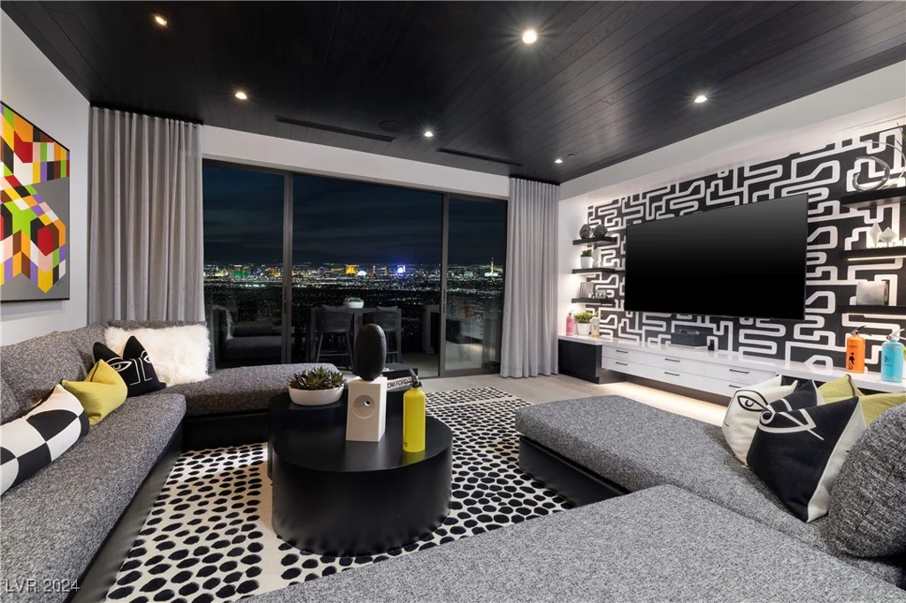 617 Overlook Rim, Henderson, NV 89012