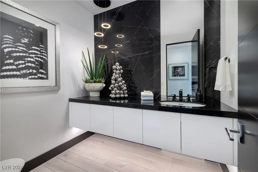 617 Overlook Rim, Henderson, NV 89012