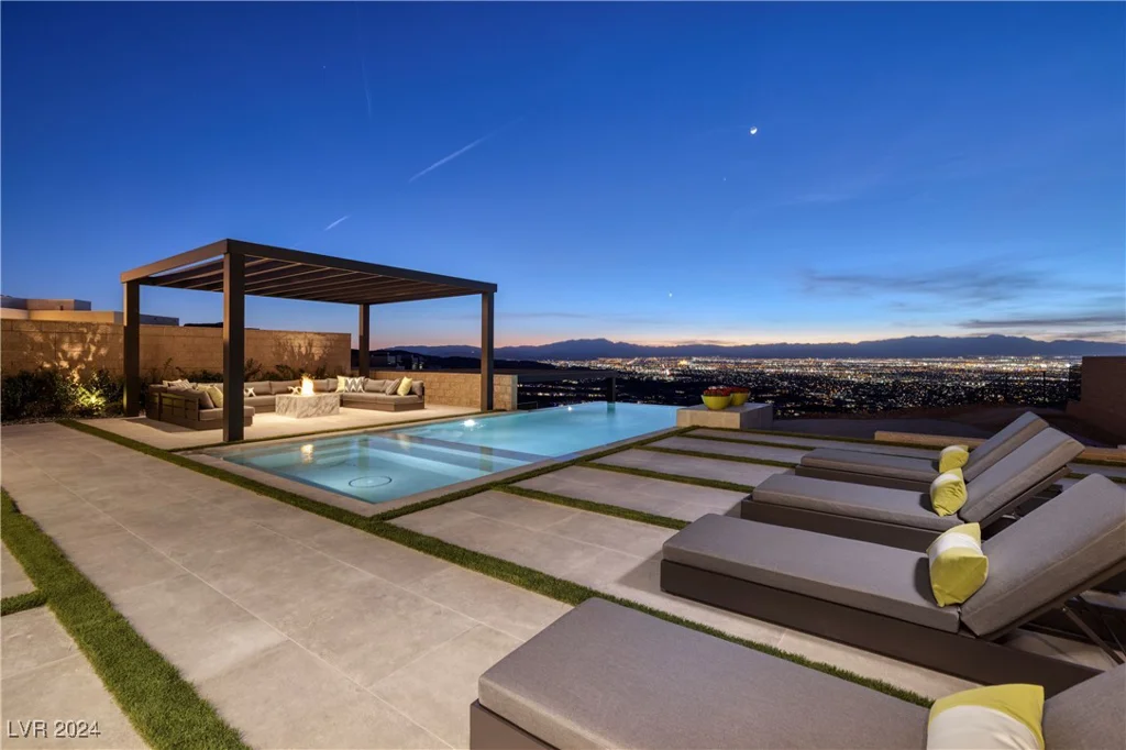 617 Overlook Rim, Henderson, NV 89012