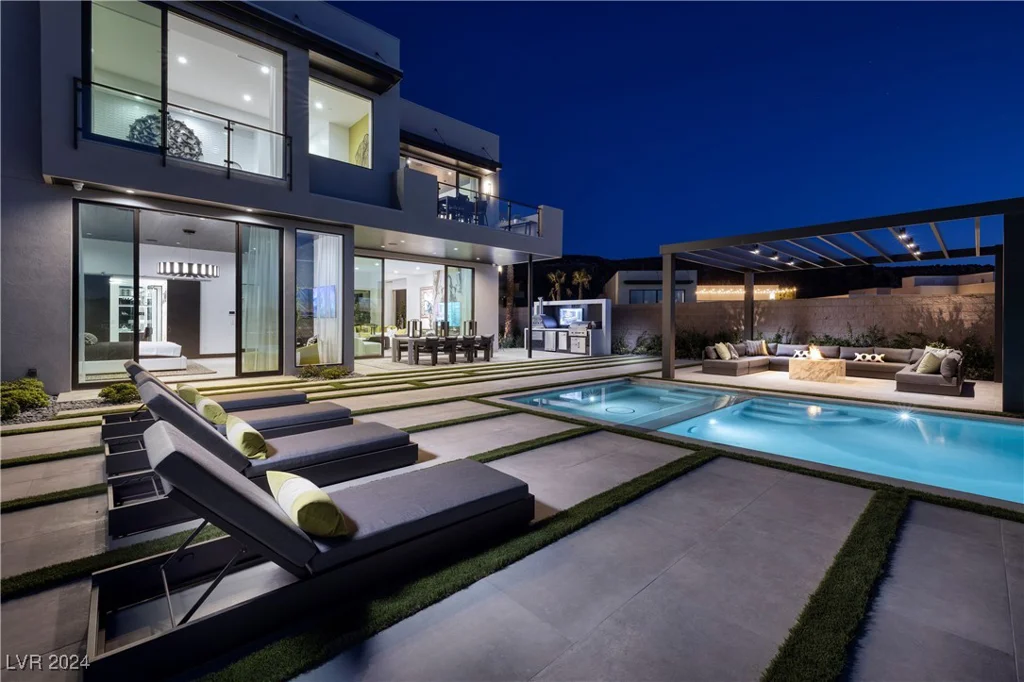 617 Overlook Rim, Henderson, NV 89012