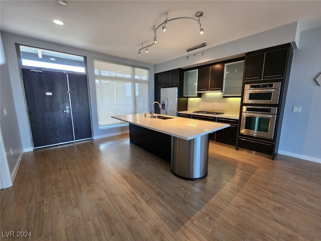 8925 Flamingo, Las Vegas, NV 89147