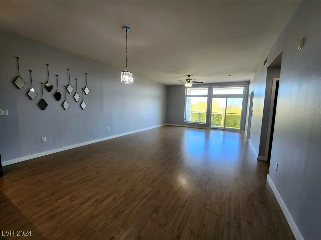 8925 Flamingo, Las Vegas, NV 89147
