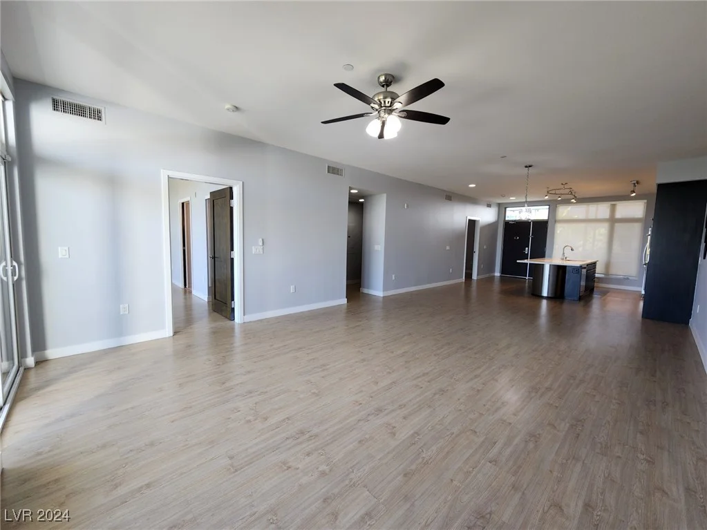 8925 Flamingo, Las Vegas, NV 89147