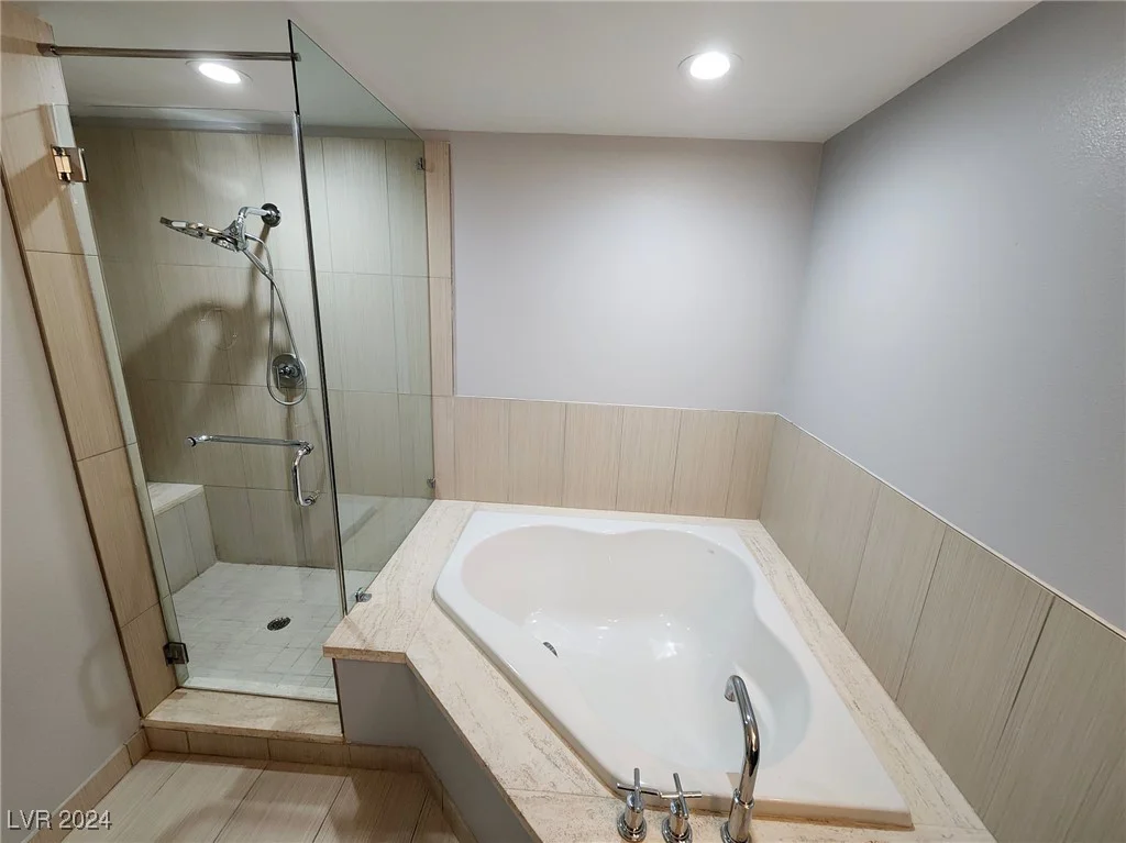 8925 Flamingo, Las Vegas, NV 89147