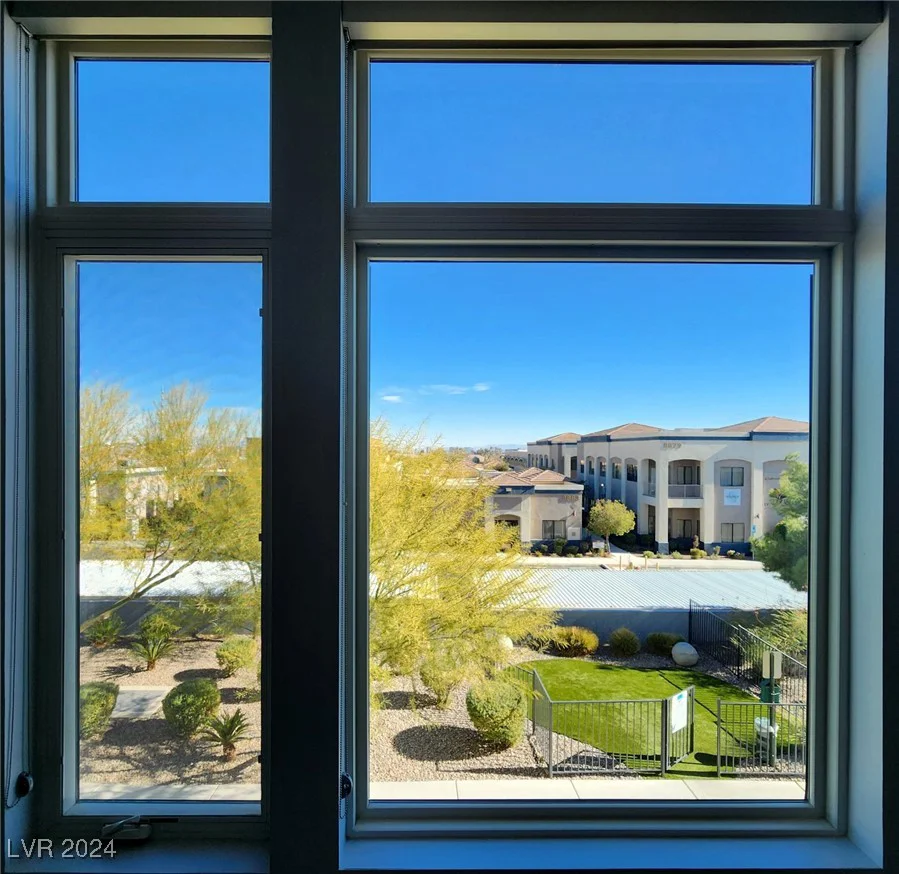 8925 Flamingo, Las Vegas, NV 89147