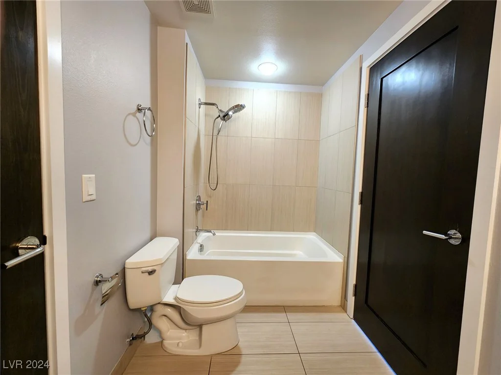 8925 Flamingo, Las Vegas, NV 89147