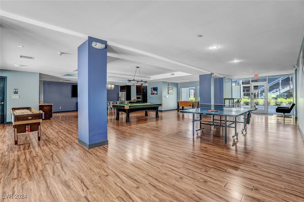 8925 Flamingo, Las Vegas, NV 89147