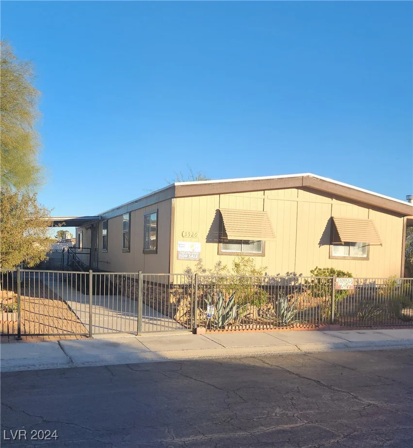 3520 Cape Cod, Las Vegas, NV 89122