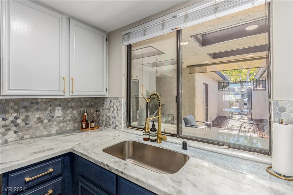 2528 Laconia, Las Vegas, NV 89121