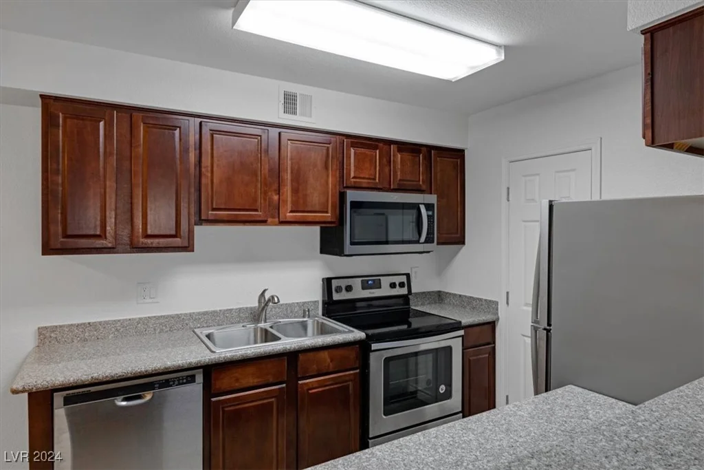 2451 Rainbow, Las Vegas, NV 89108