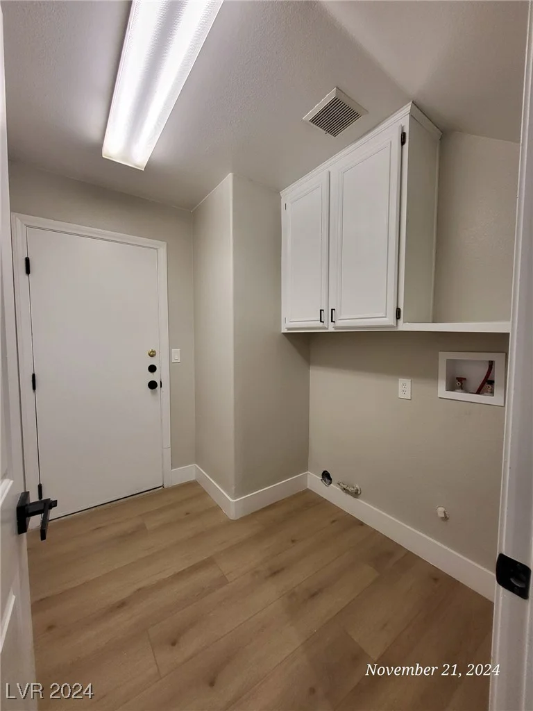 4471 Willowhill, Las Vegas, NV 89147