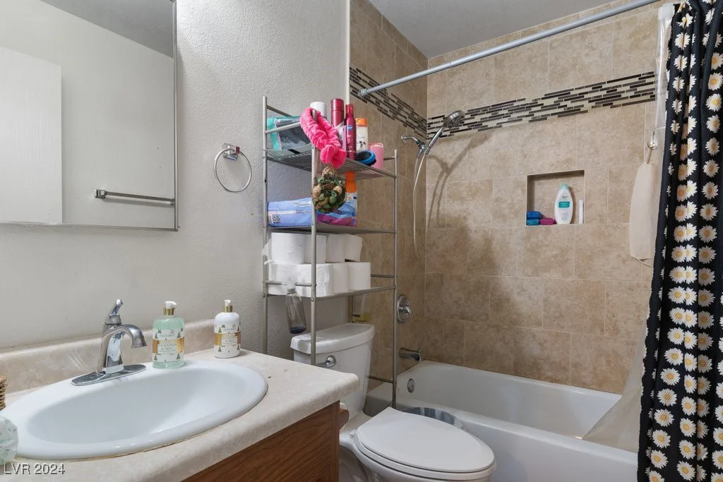 4740 Corsaire, Las Vegas, NV 89115