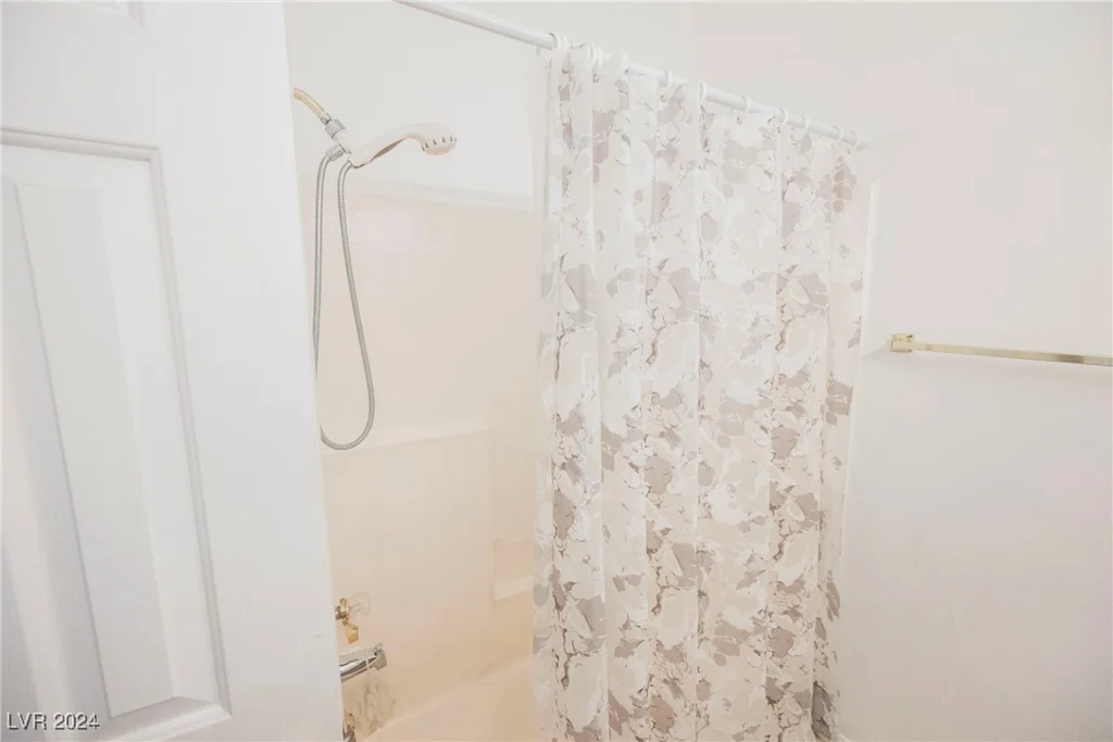 2313 Pacific Creek, Las Vegas, NV 89117