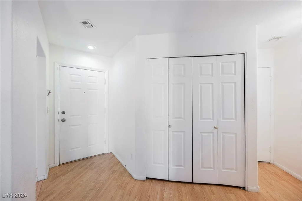 2313 Pacific Creek, Las Vegas, NV 89117