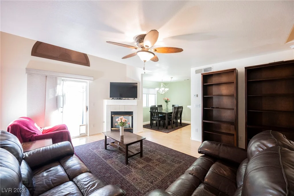 2313 Pacific Creek, Las Vegas, NV 89117