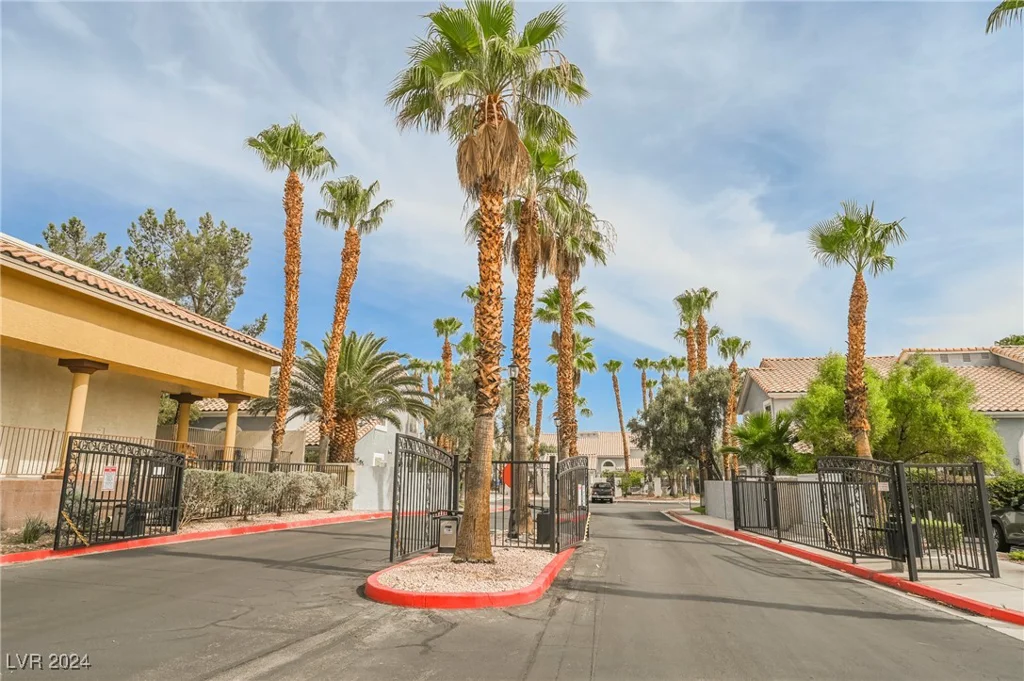 2313 Pacific Creek, Las Vegas, NV 89117