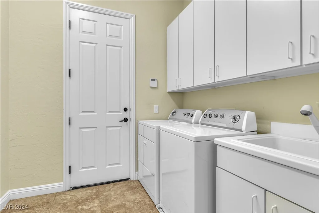 3821 Fledgling, North Las Vegas, NV 89084