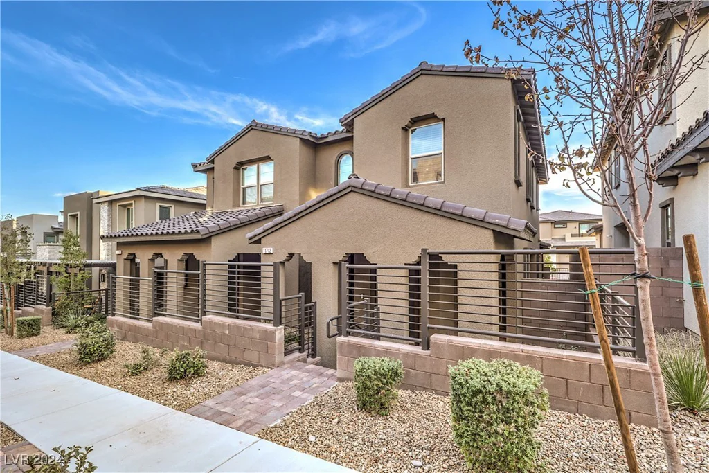 11712 Emerald Lake, Las Vegas, NV 89138