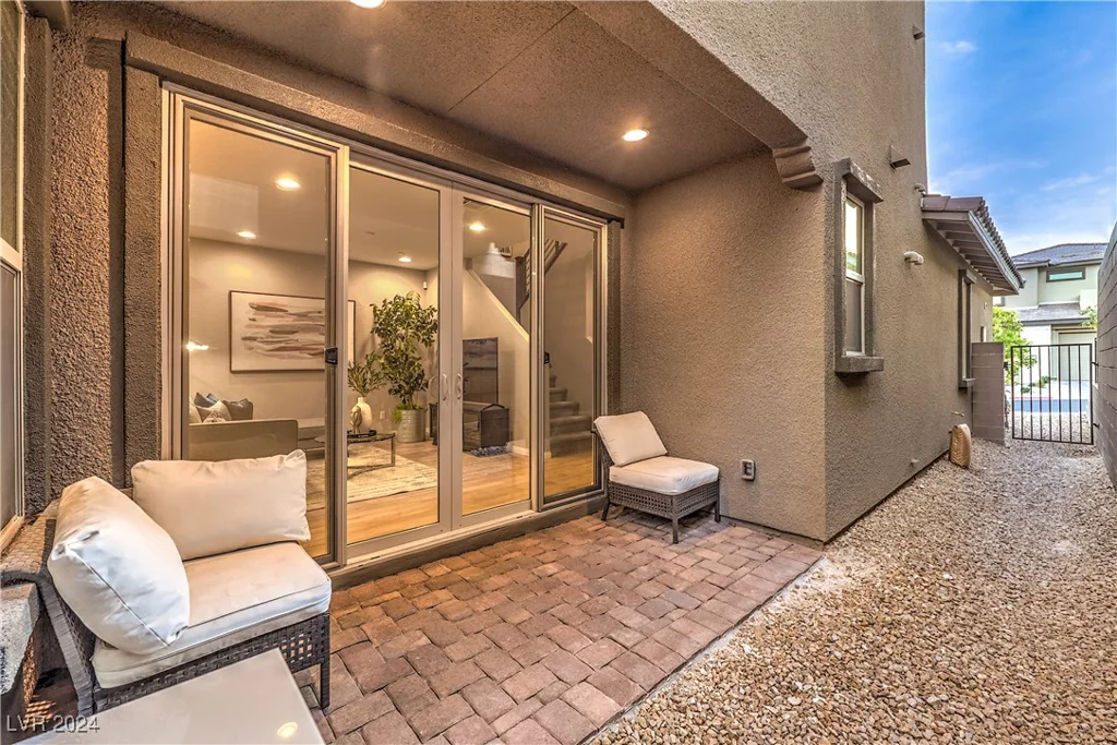 11712 Emerald Lake, Las Vegas, NV 89138