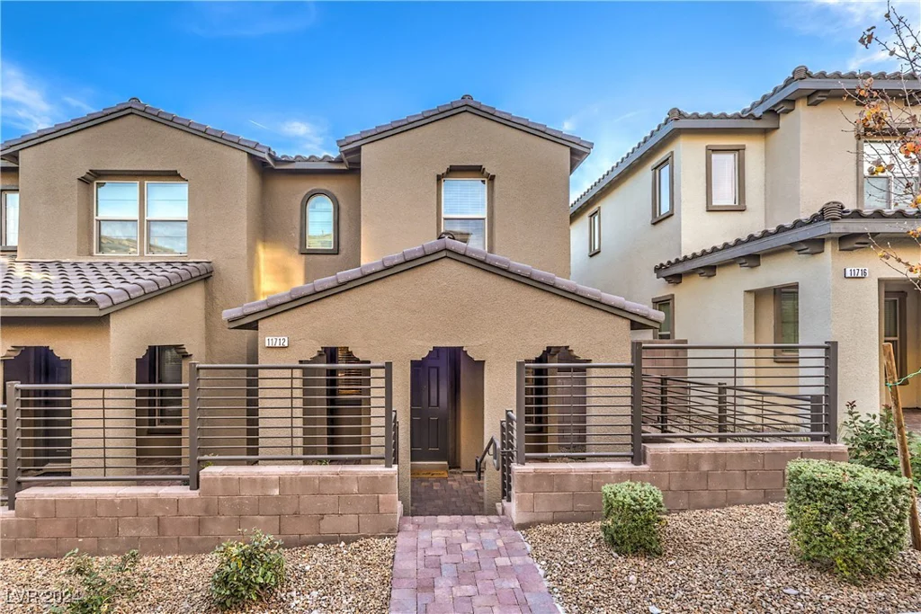 11712 Emerald Lake, Las Vegas, NV 89138
