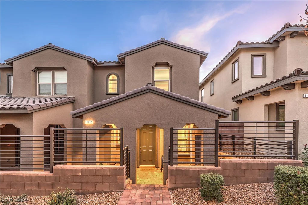 11712 Emerald Lake, Las Vegas, NV 89138
