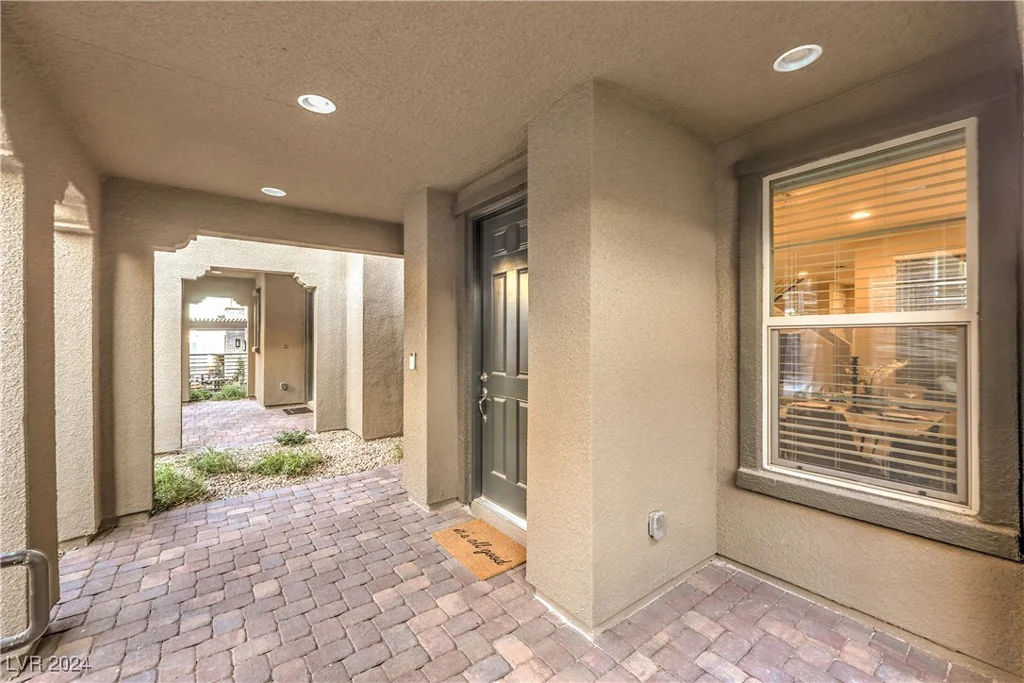 11712 Emerald Lake, Las Vegas, NV 89138