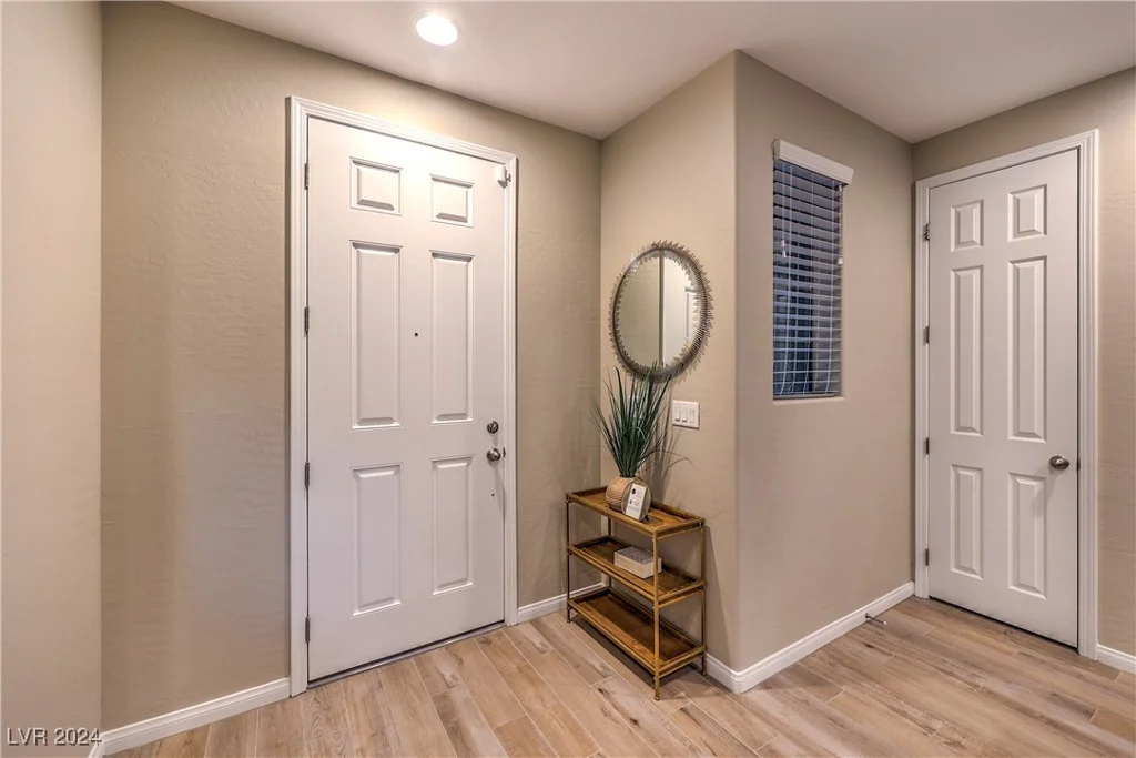 11712 Emerald Lake, Las Vegas, NV 89138
