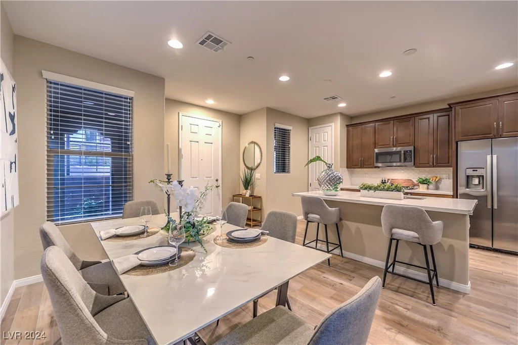 11712 Emerald Lake, Las Vegas, NV 89138