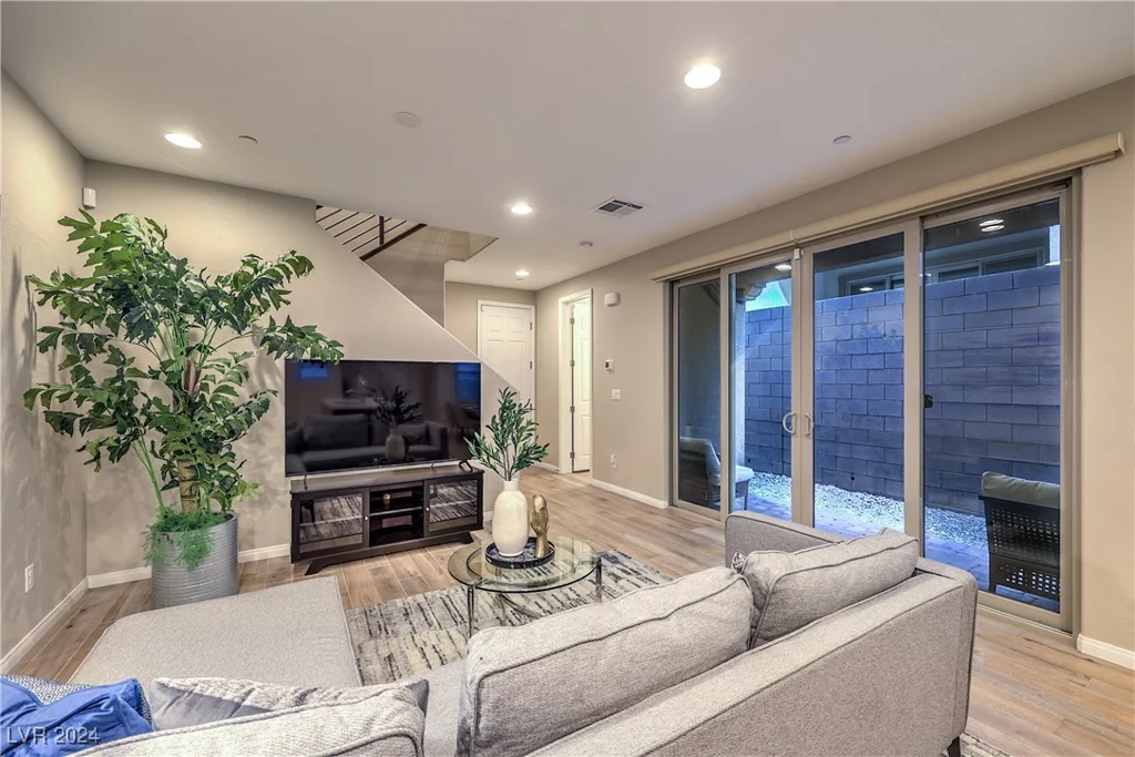11712 Emerald Lake, Las Vegas, NV 89138