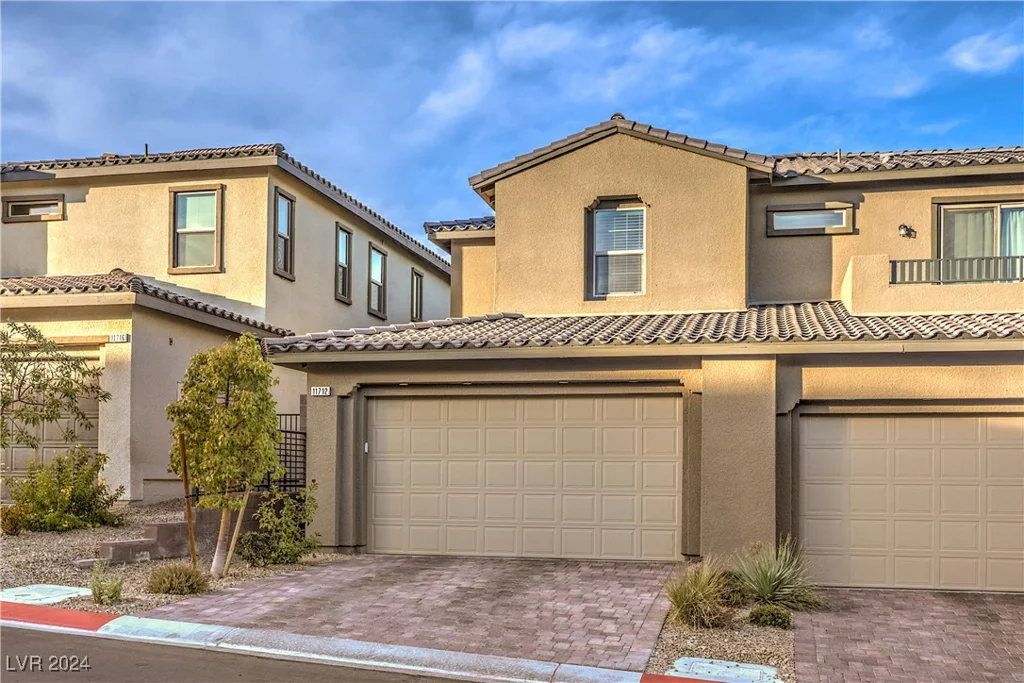 11712 Emerald Lake, Las Vegas, NV 89138
