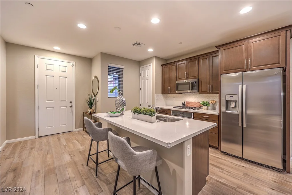 11712 Emerald Lake, Las Vegas, NV 89138