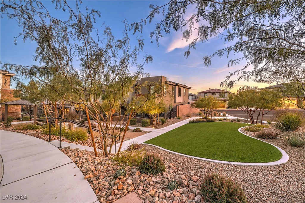 11712 Emerald Lake, Las Vegas, NV 89138