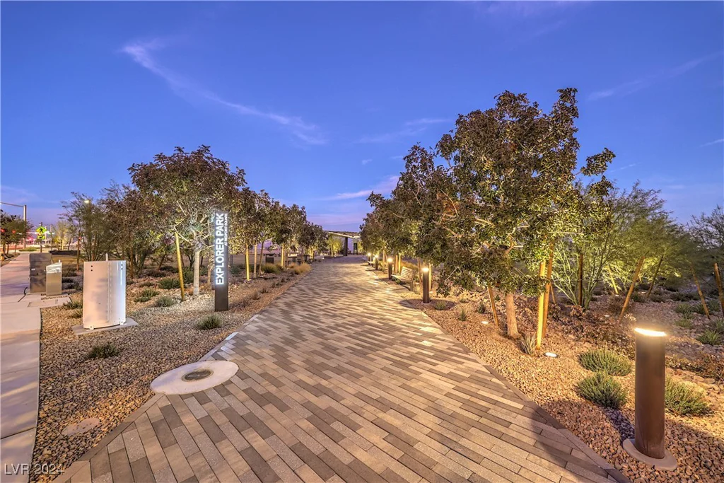 11712 Emerald Lake, Las Vegas, NV 89138