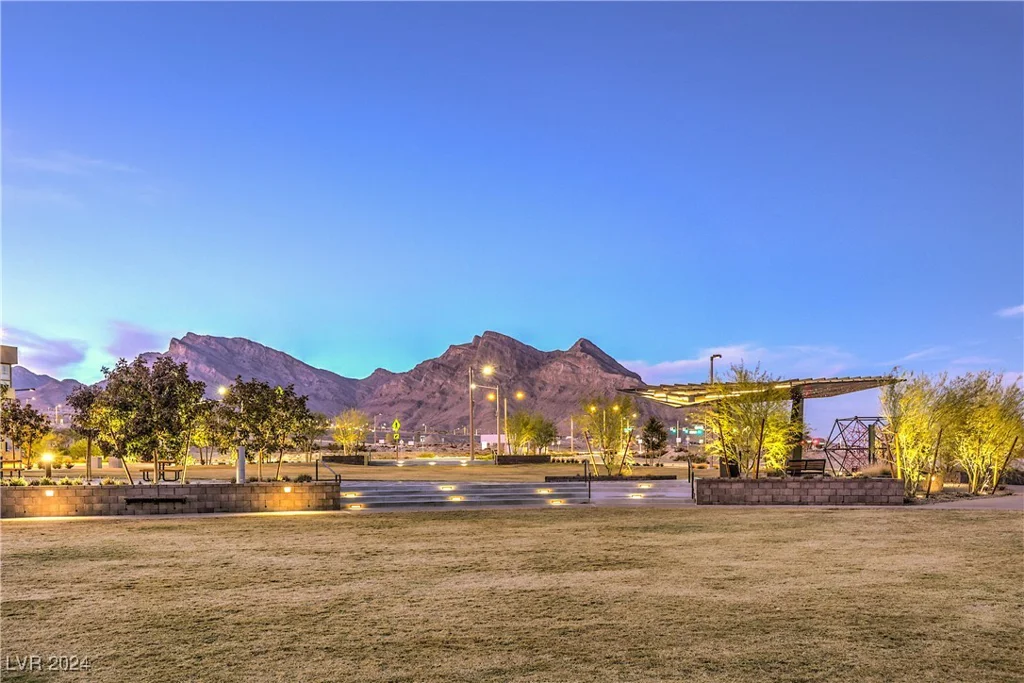 11712 Emerald Lake, Las Vegas, NV 89138