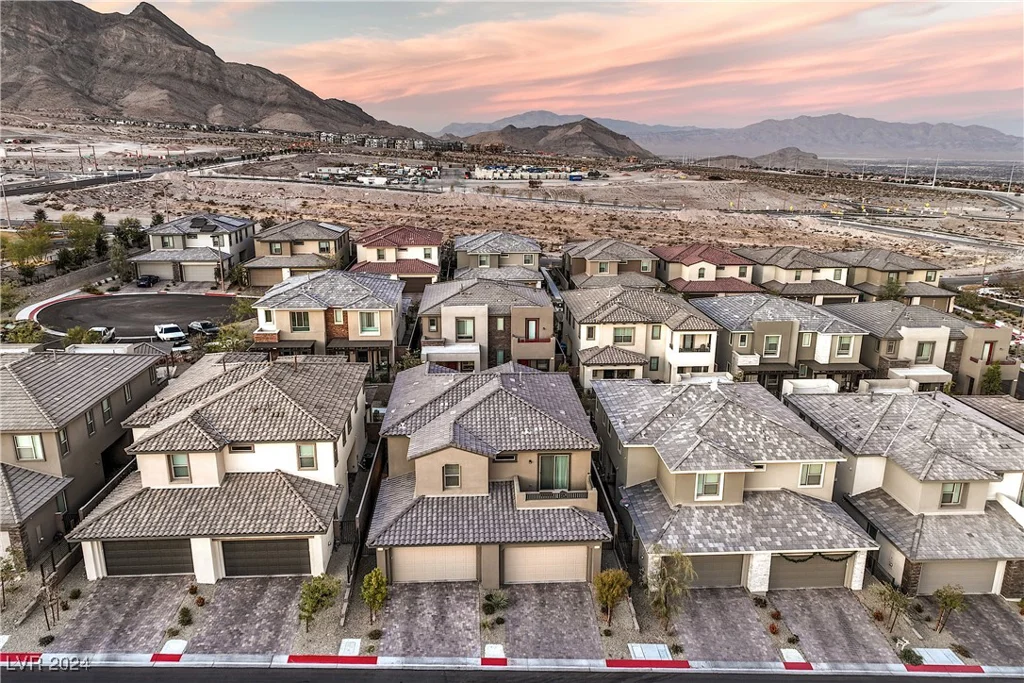 11712 Emerald Lake, Las Vegas, NV 89138