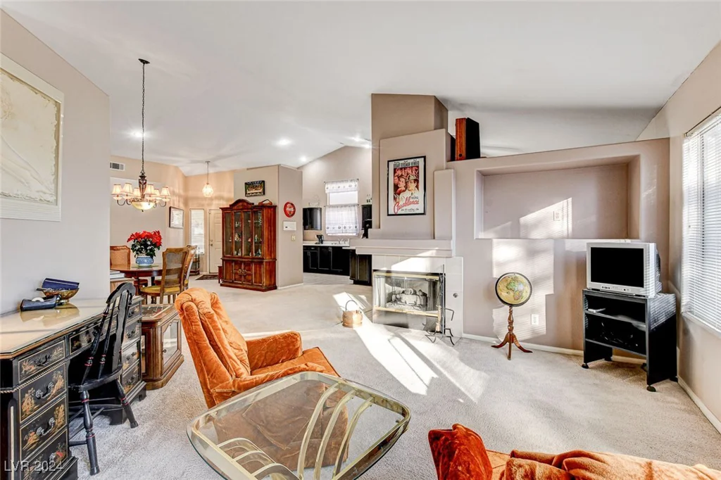 6143 Basilone, Las Vegas, NV 89122