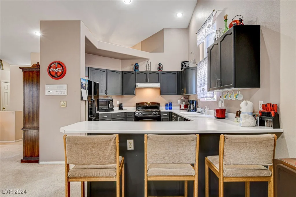 6143 Basilone, Las Vegas, NV 89122