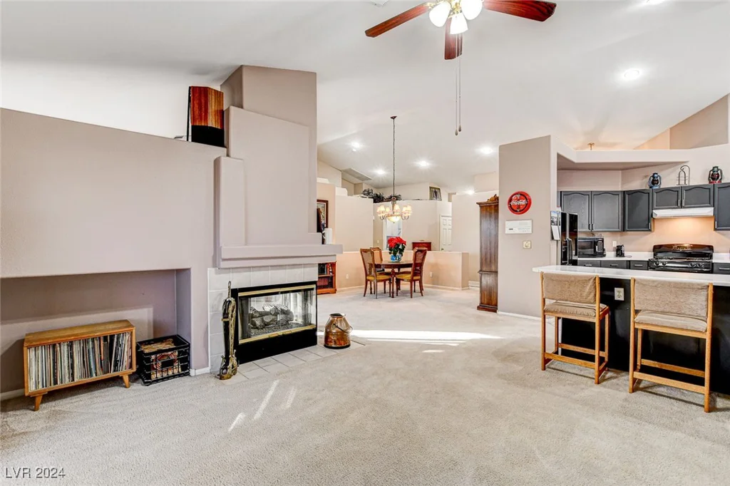 6143 Basilone, Las Vegas, NV 89122