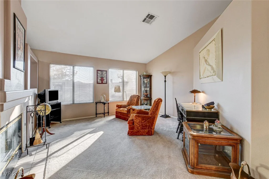 6143 Basilone, Las Vegas, NV 89122