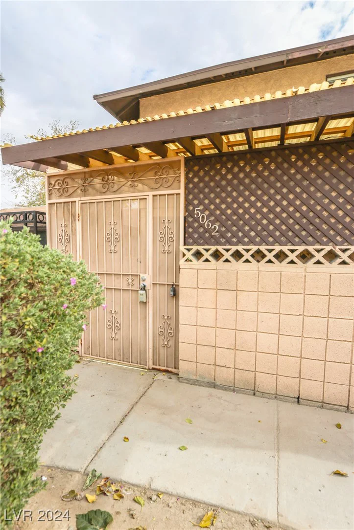 5062 Village, Las Vegas, NV 89142